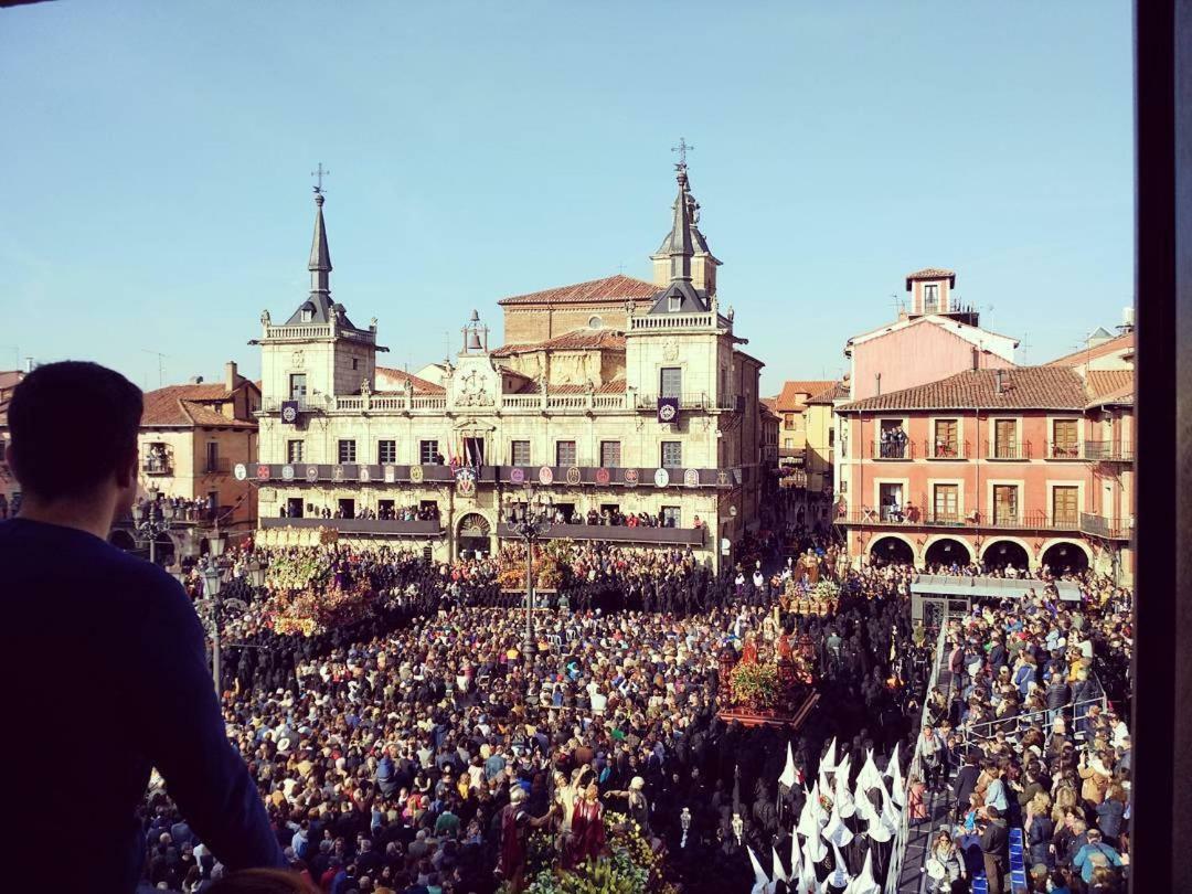 Ng Plaza Mayor Леон Екстериор снимка